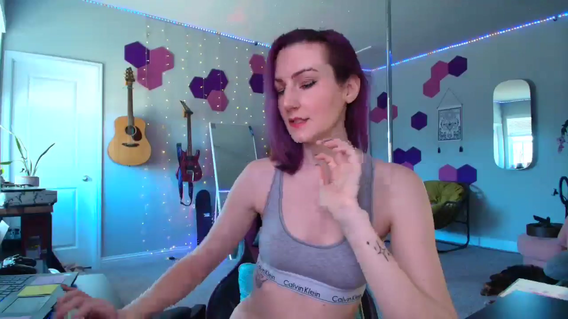 Gallery image thumbnail from MeredithBae's myfreecams stream on, 03/17/2025, 22:01 image 4 of 20