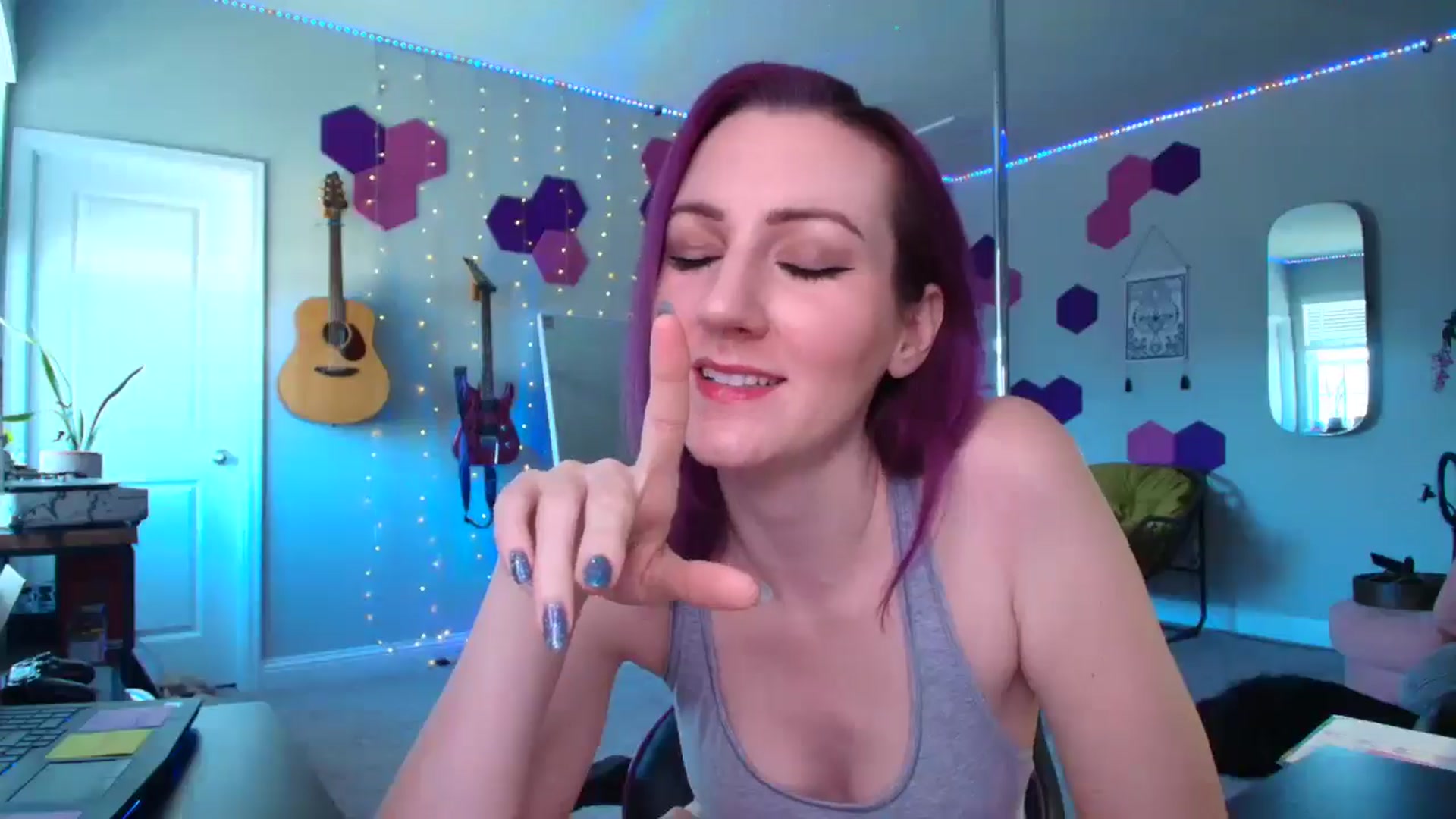 Gallery image thumbnail from MeredithBae's myfreecams stream on, 03/17/2025, 22:01 image 10 of 20