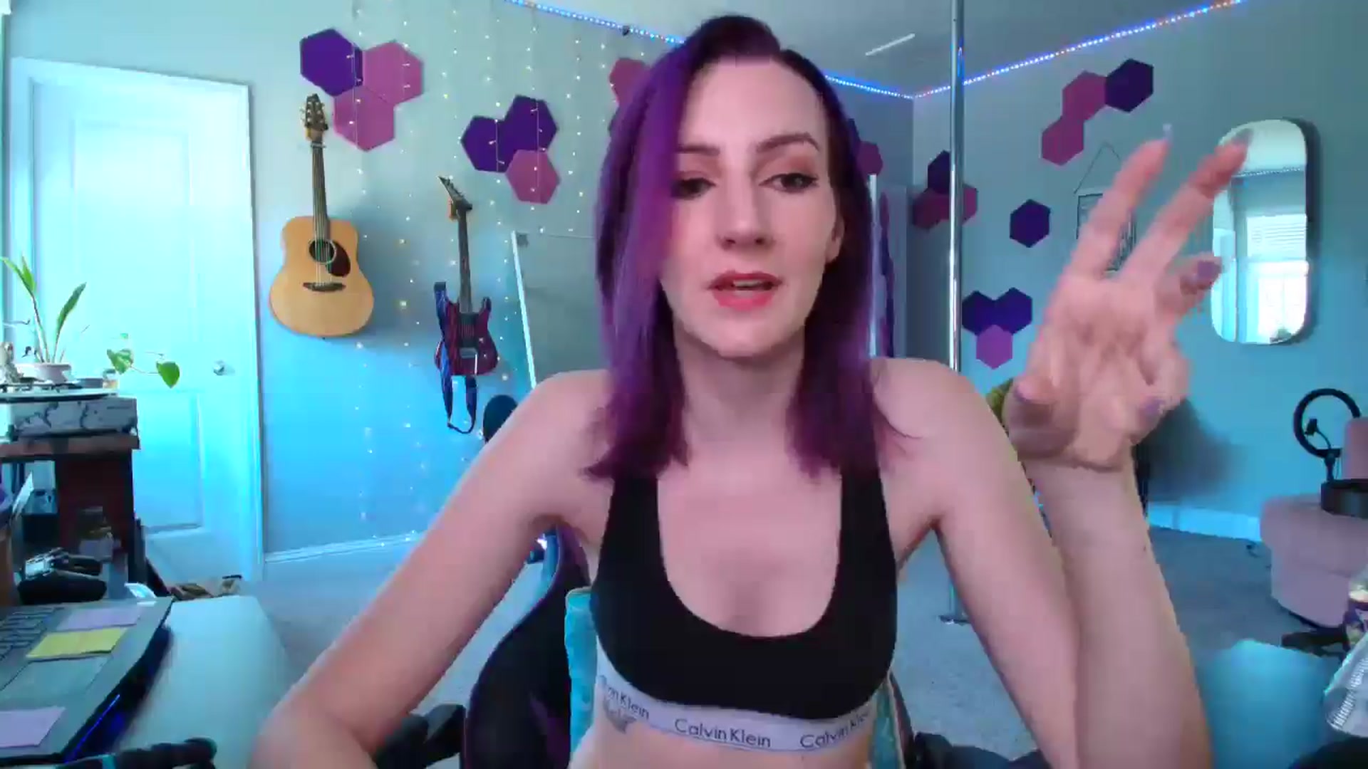 Gallery image thumbnail from MeredithBae's myfreecams stream on, 04/08/2025, 19:21 image 8 of 20