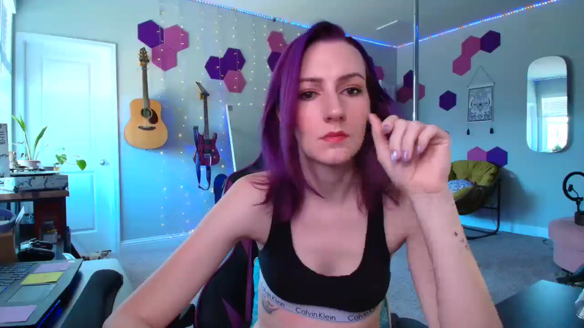 Gallery image thumbnail from MeredithBae's myfreecams stream on, 04/08/2025, 19:51 image 13 of 20