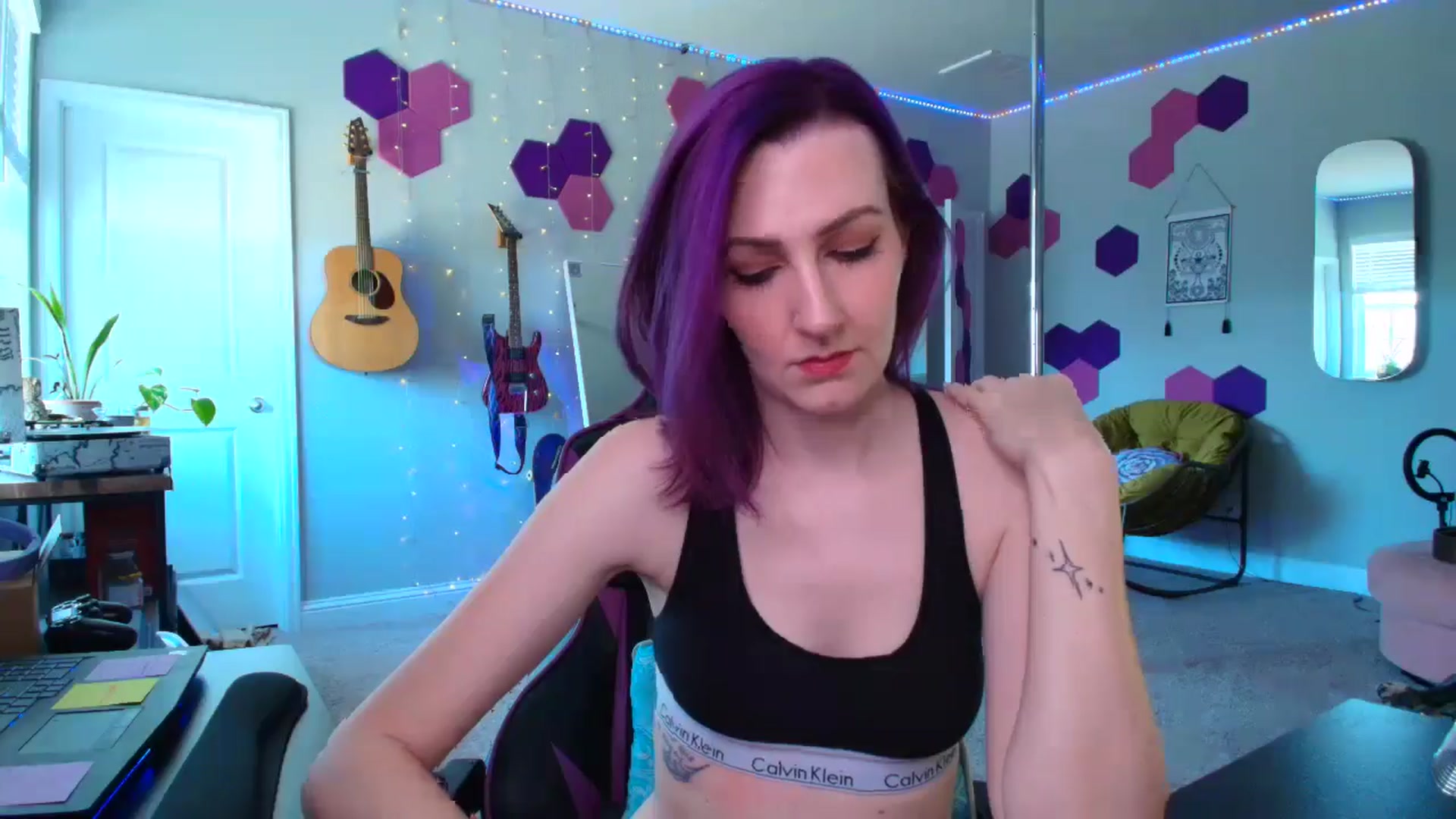 Gallery image thumbnail from MeredithBae's myfreecams stream on, 04/08/2025, 19:51 image 15 of 20