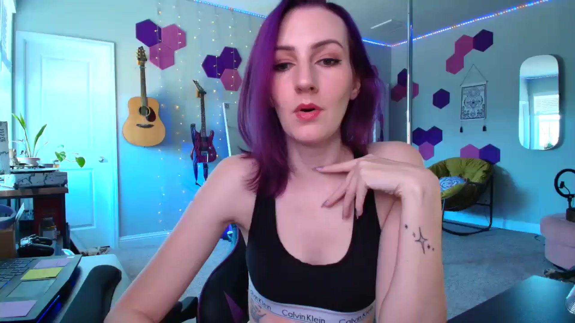 Gallery image thumbnail from MeredithBae's myfreecams stream on, 04/08/2025, 19:51 image 16 of 20