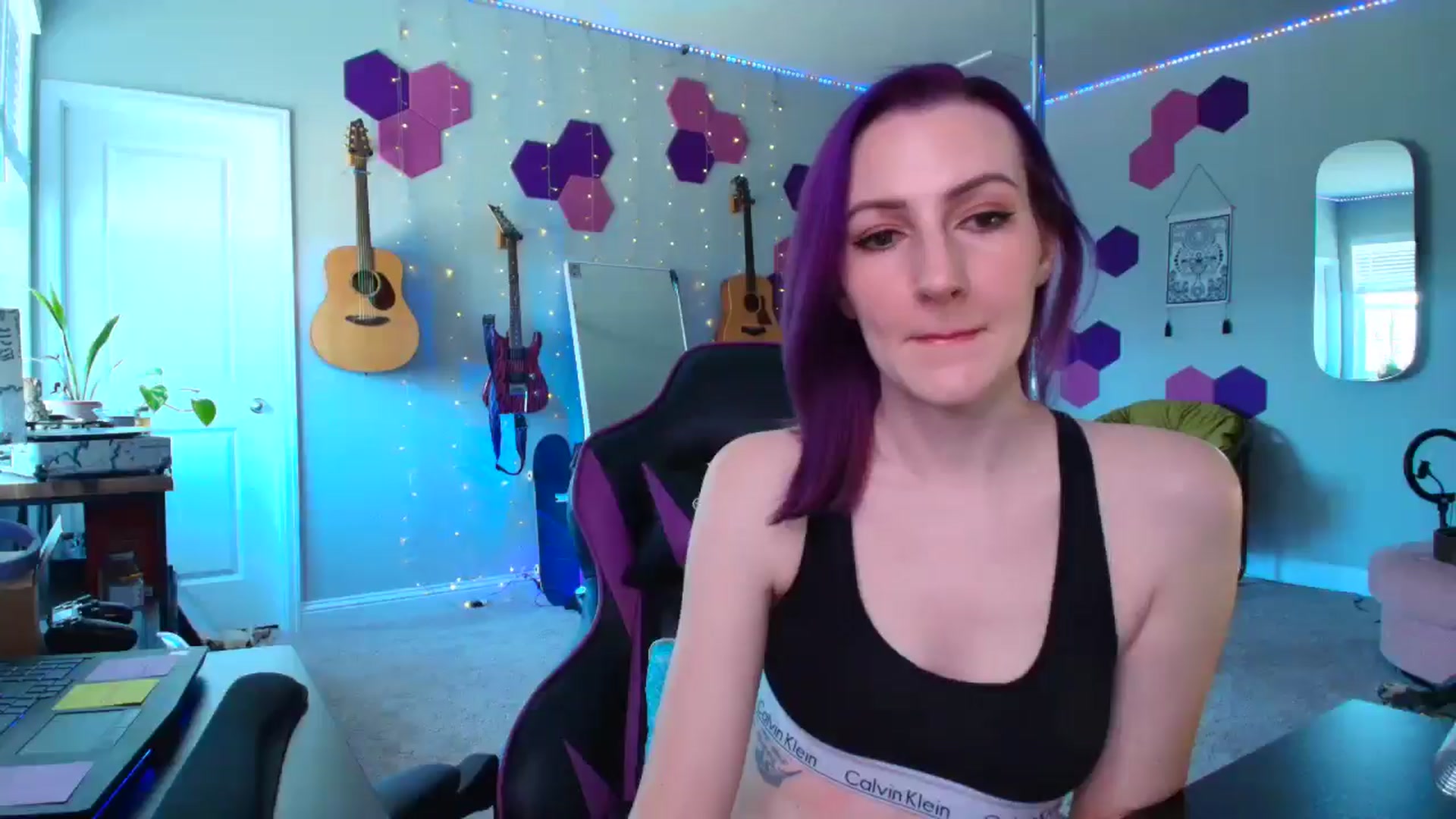 Gallery image thumbnail from MeredithBae's myfreecams stream on, 04/08/2025, 19:51 image 17 of 20