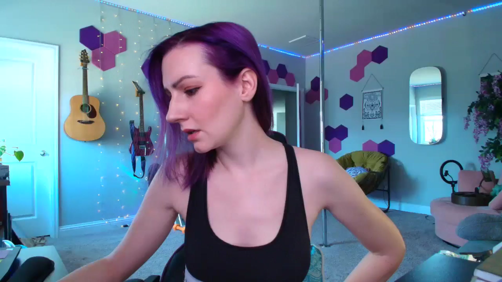 Gallery image thumbnail from MeredithBae's myfreecams stream on, 04/09/2025, 21:33 image 1 of 20