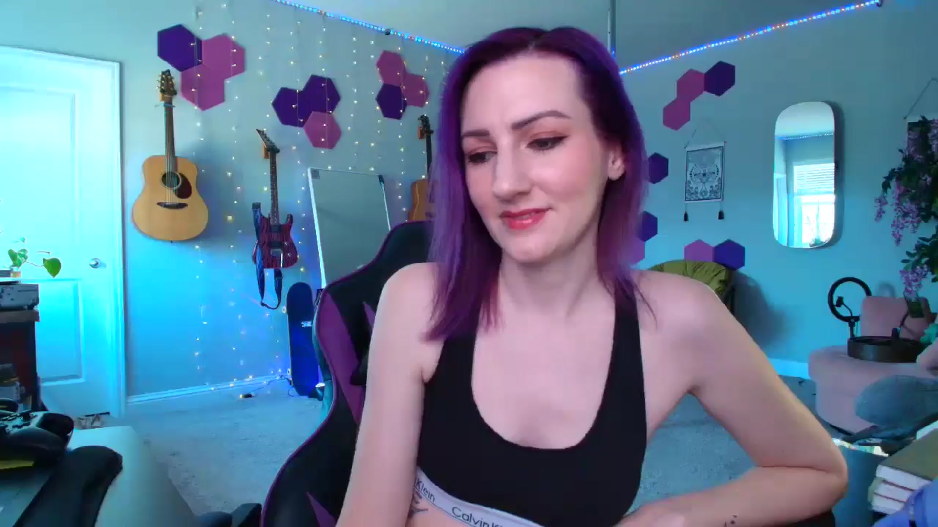 Gallery image thumbnail from MeredithBae's myfreecams stream on, 04/09/2025, 21:33 image 16 of 20