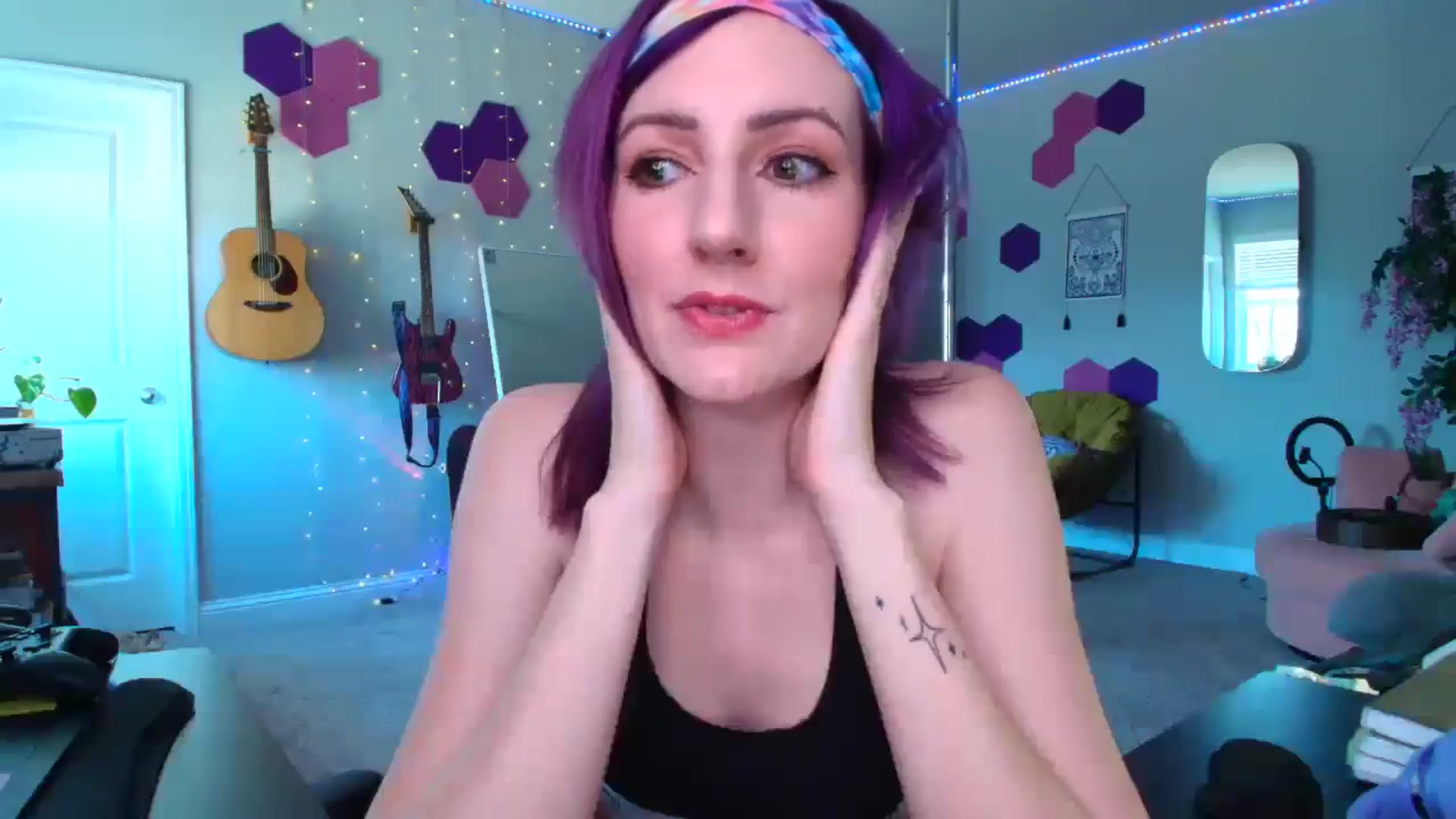 Gallery image thumbnail from MeredithBae's myfreecams stream on, 04/09/2025, 21:33 image 19 of 20