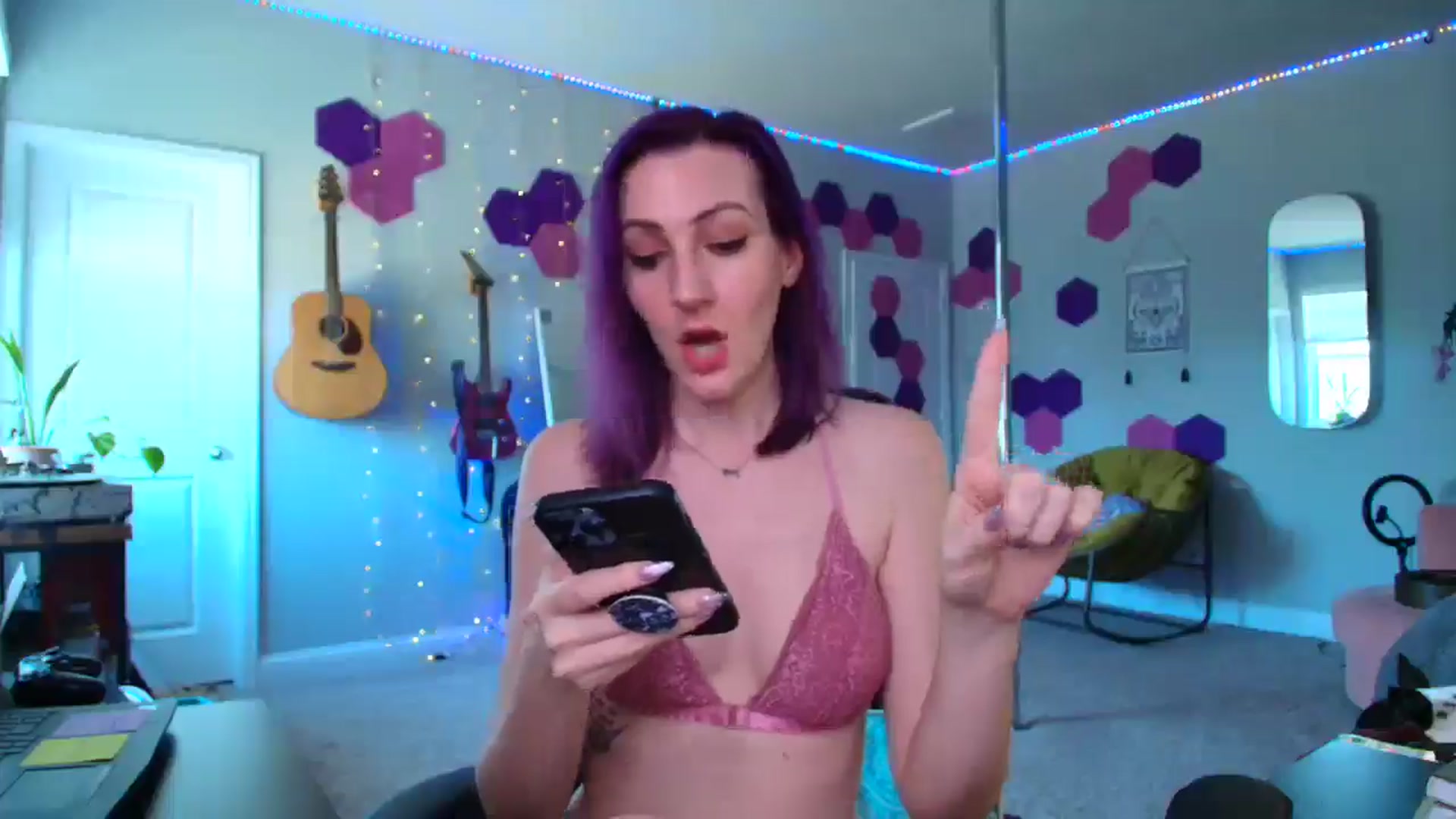Gallery image thumbnail from MeredithBae's myfreecams stream on, 04/10/2025, 21:07 image 13 of 20