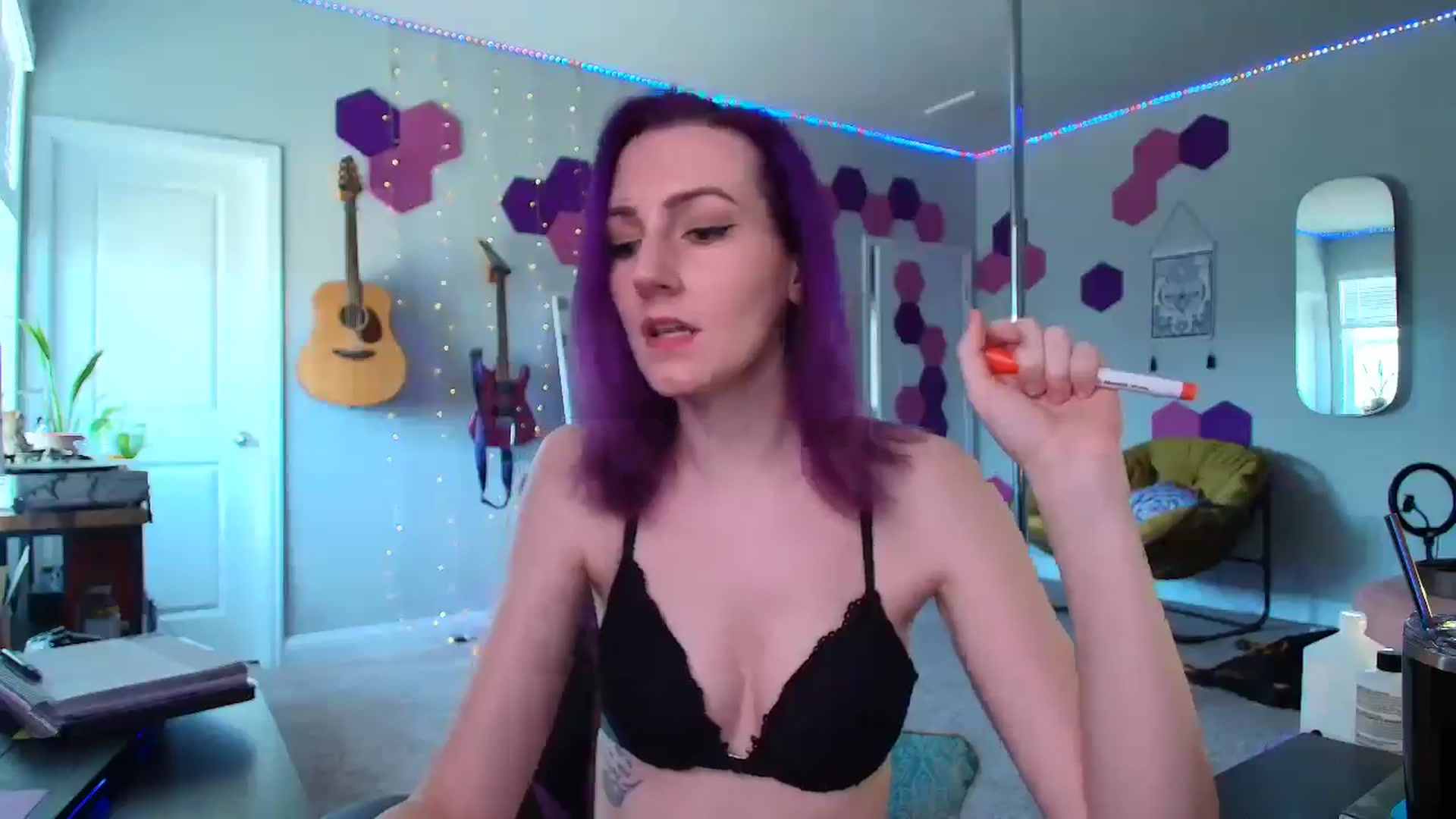 Gallery image thumbnail from MeredithBae's myfreecams stream on, 04/17/2025, 21:13 image 4 of 20