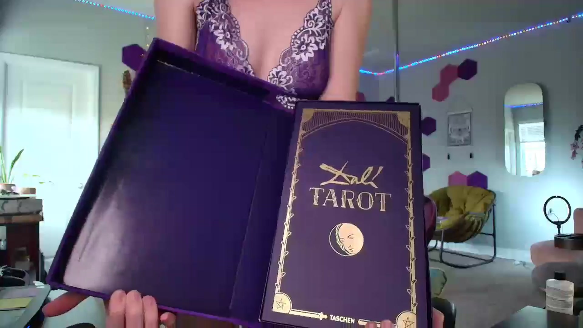 Gallery image thumbnail from MeredithBae's myfreecams stream on, 04/21/2025, 19:57 image 20 of 20