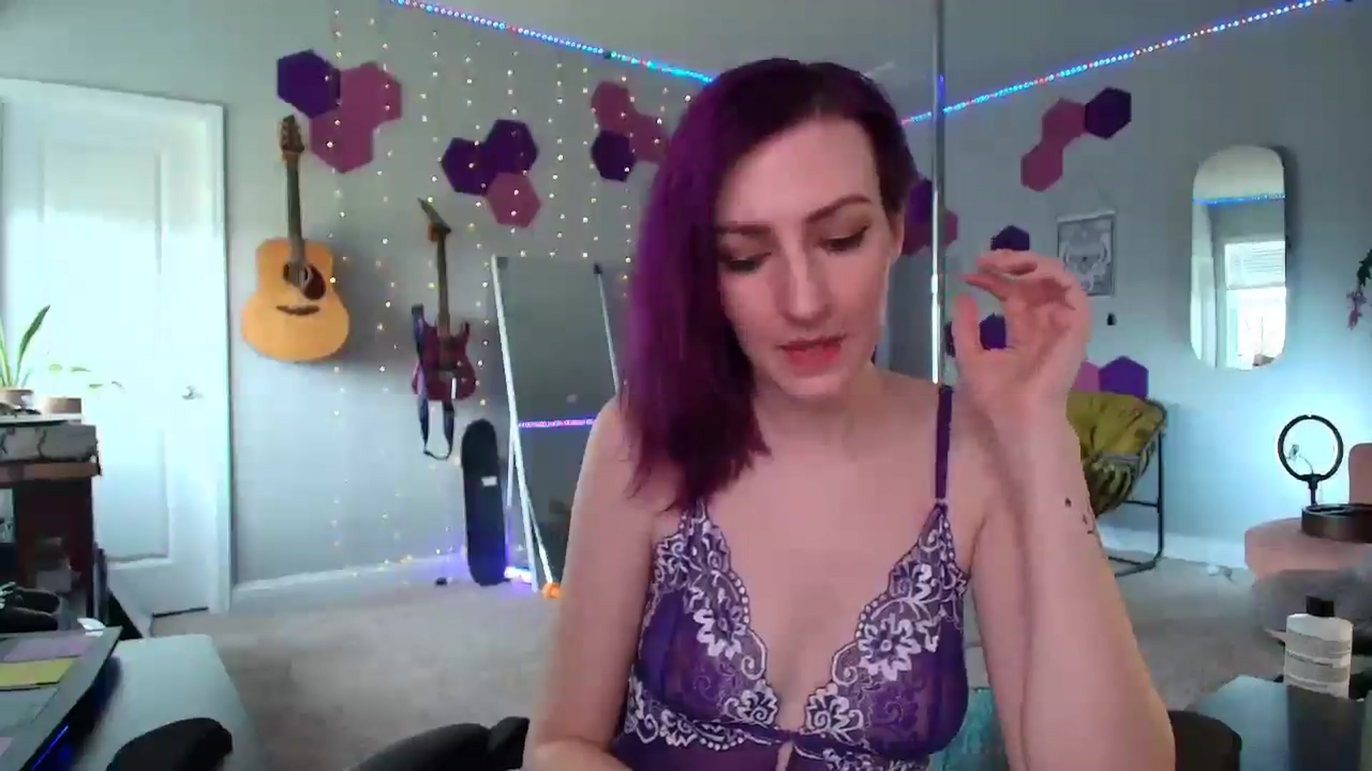 Gallery image thumbnail from MeredithBae's myfreecams stream on, 04/21/2025, 19:57 image 10 of 20