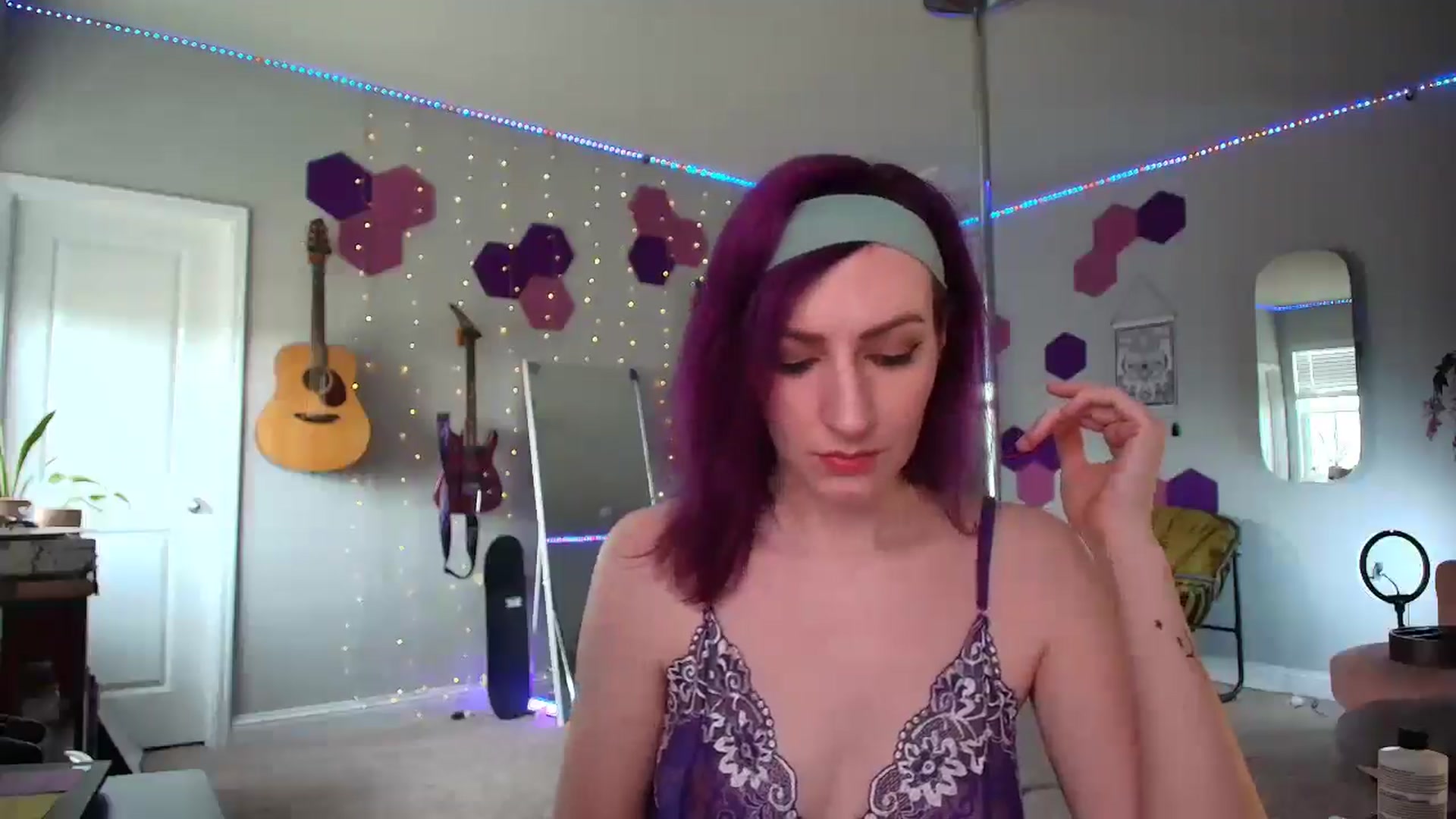 Gallery image thumbnail from MeredithBae's myfreecams stream on, 04/21/2025, 19:57 image 2 of 20