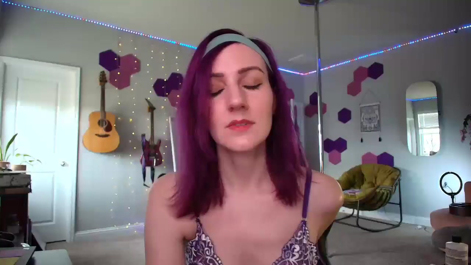 Gallery image thumbnail from MeredithBae's myfreecams stream on, 04/21/2025, 19:57 image 1 of 20