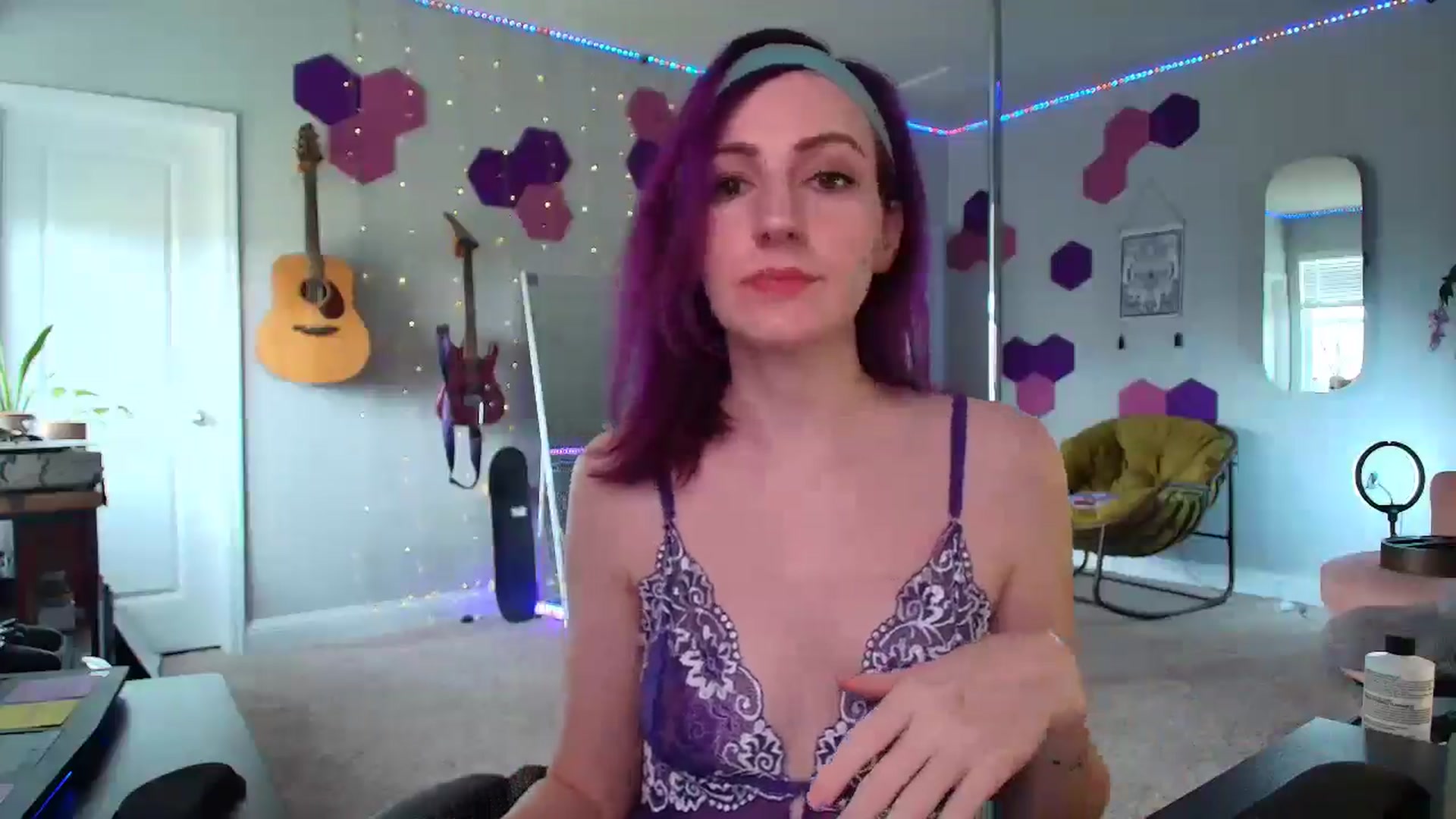 Gallery image thumbnail from MeredithBae's myfreecams stream on, 04/21/2025, 19:57 image 6 of 20