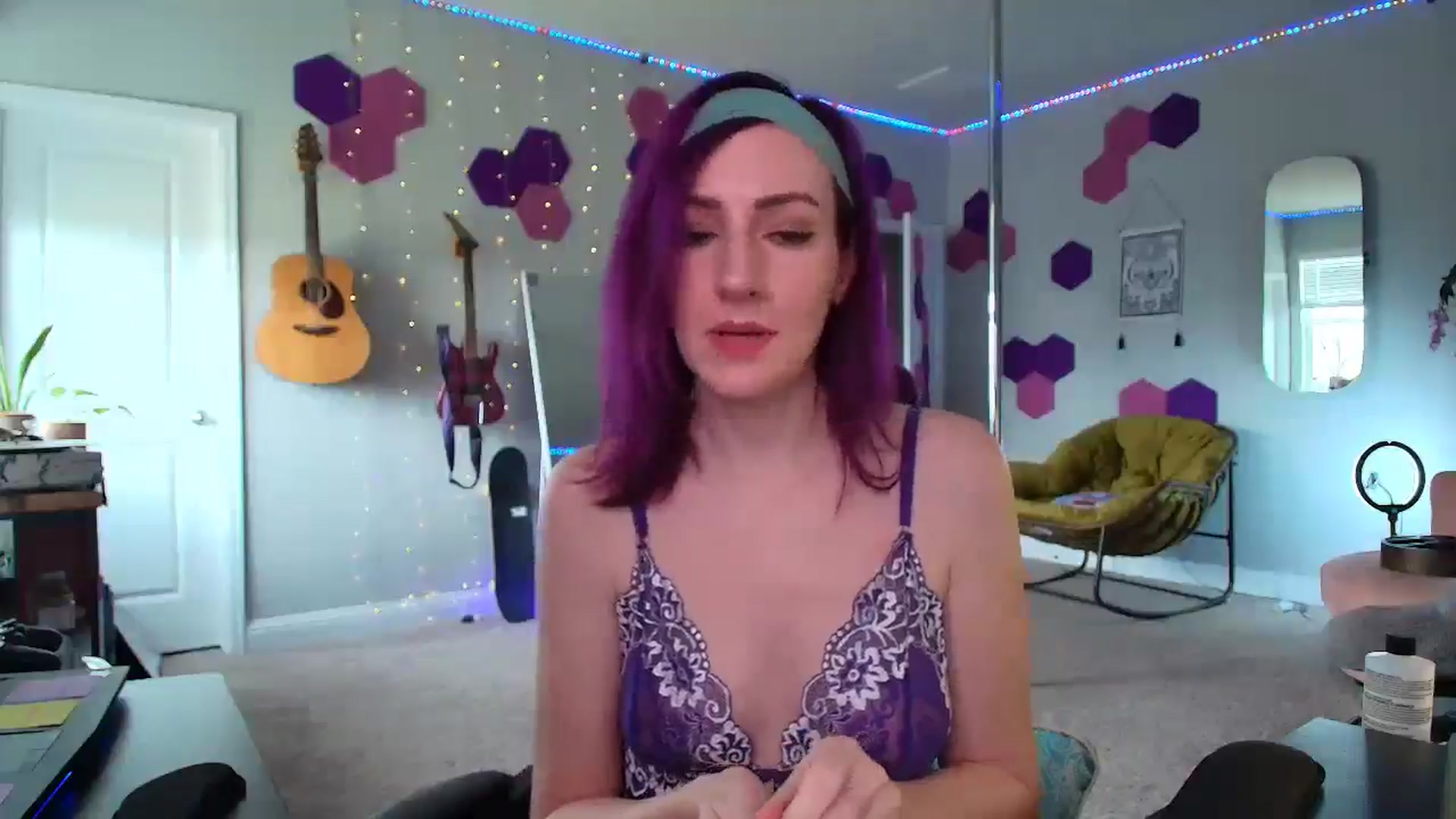 Gallery image thumbnail from MeredithBae's myfreecams stream on, 04/21/2025, 19:57 image 7 of 20
