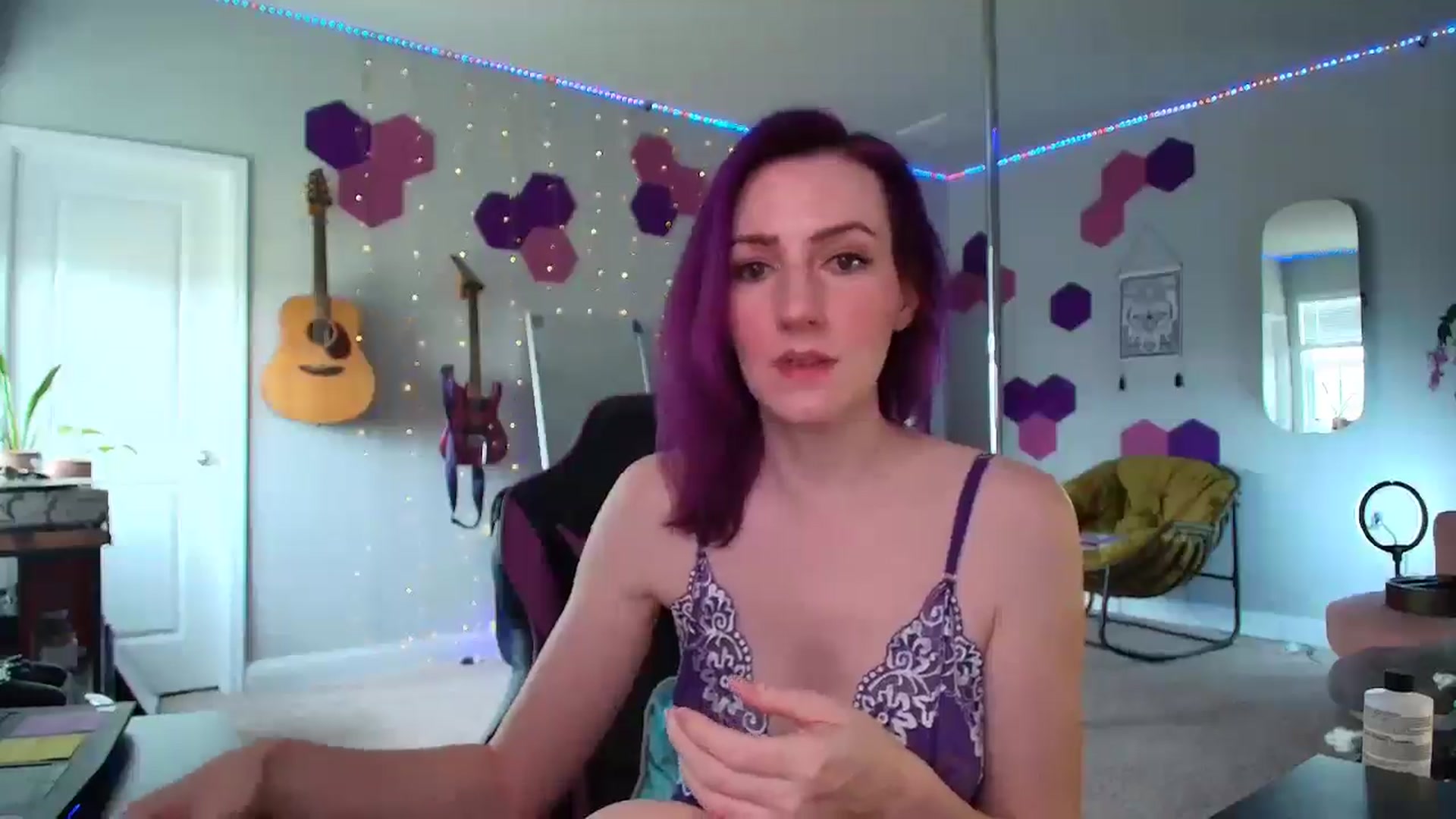 Gallery image thumbnail from MeredithBae's myfreecams stream on, 04/21/2025, 20:52 image 4 of 20