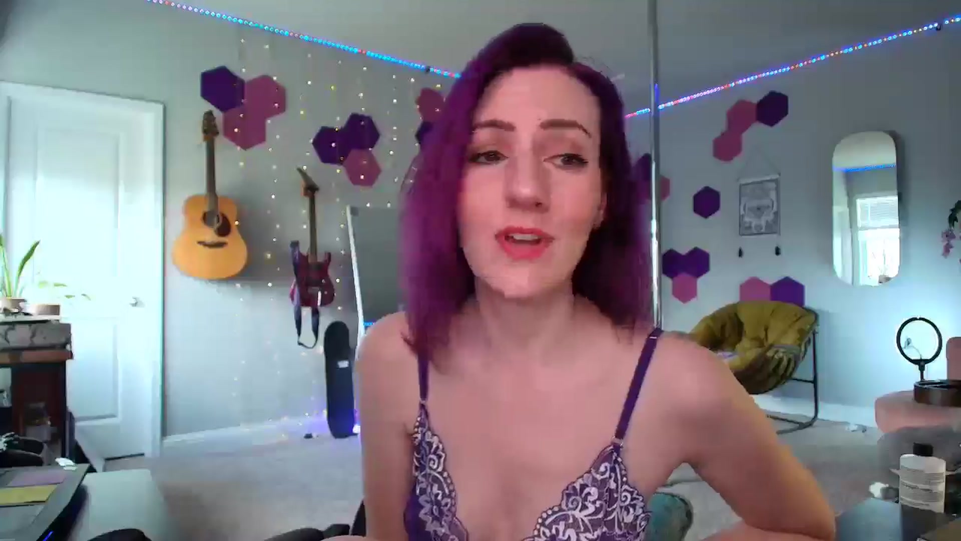 Gallery image thumbnail from MeredithBae's myfreecams stream on, 04/21/2025, 20:52 image 12 of 20