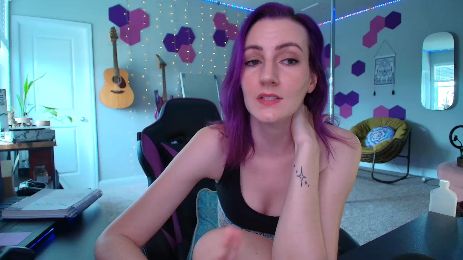 Gallery image thumbnail from MeredithBae's myfreecams stream on, 04/24/2025, 20:04 image 8 of 20