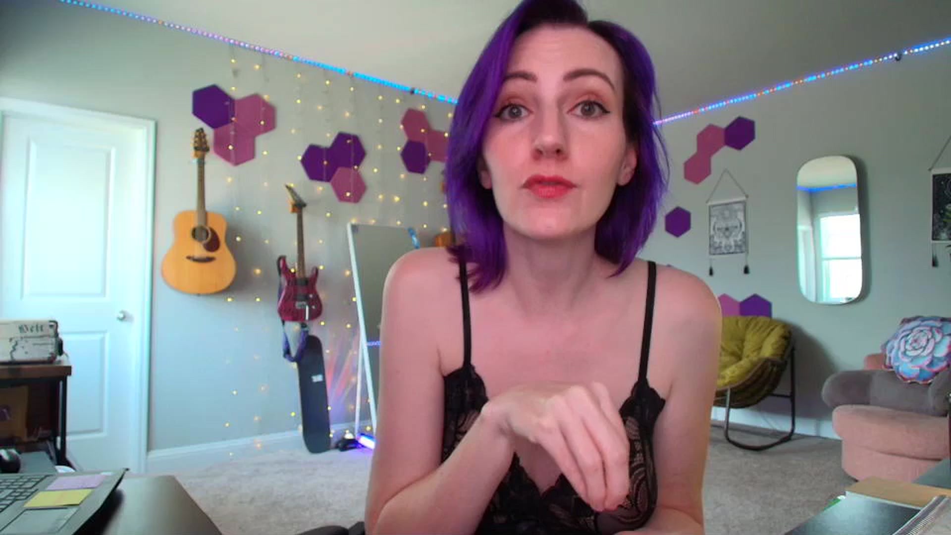 Gallery image thumbnail from MeredithBae's myfreecams stream on, 05/17/2025, 21:21 image 7 of 20