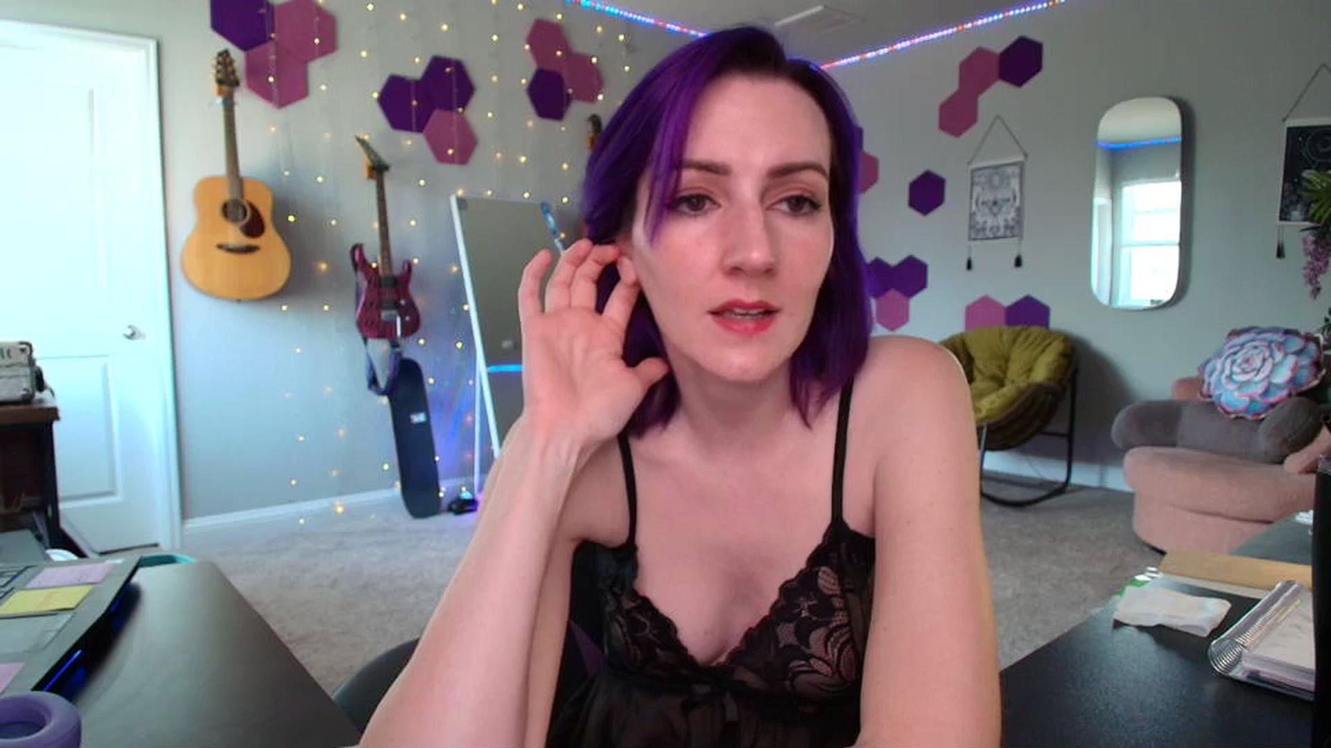Gallery image thumbnail from MeredithBae's myfreecams stream on, 05/17/2025, 22:05 image 15 of 20