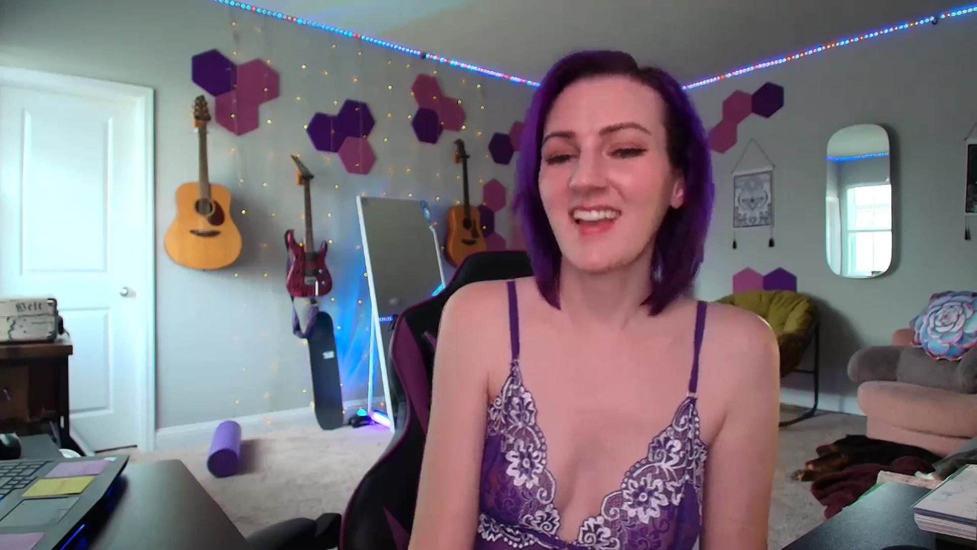 Gallery image thumbnail from MeredithBae's myfreecams stream on, 05/19/2025, 21:57 image 8 of 20
