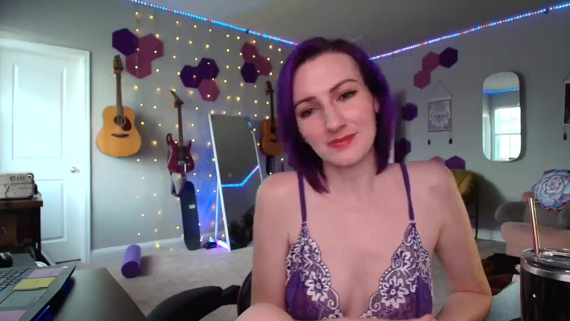Gallery image thumbnail from MeredithBae's myfreecams stream on, 05/19/2025, 21:57 image 16 of 20