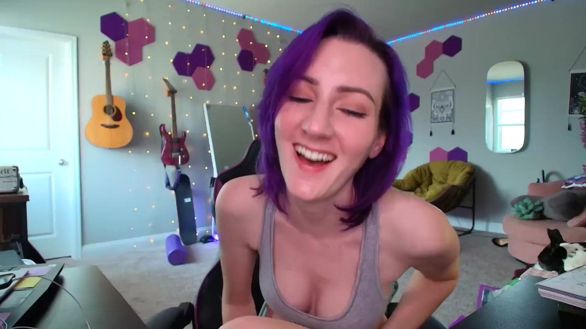Gallery image thumbnail from MeredithBae's myfreecams stream on, 05/20/2025, 22:38 image 8 of 20