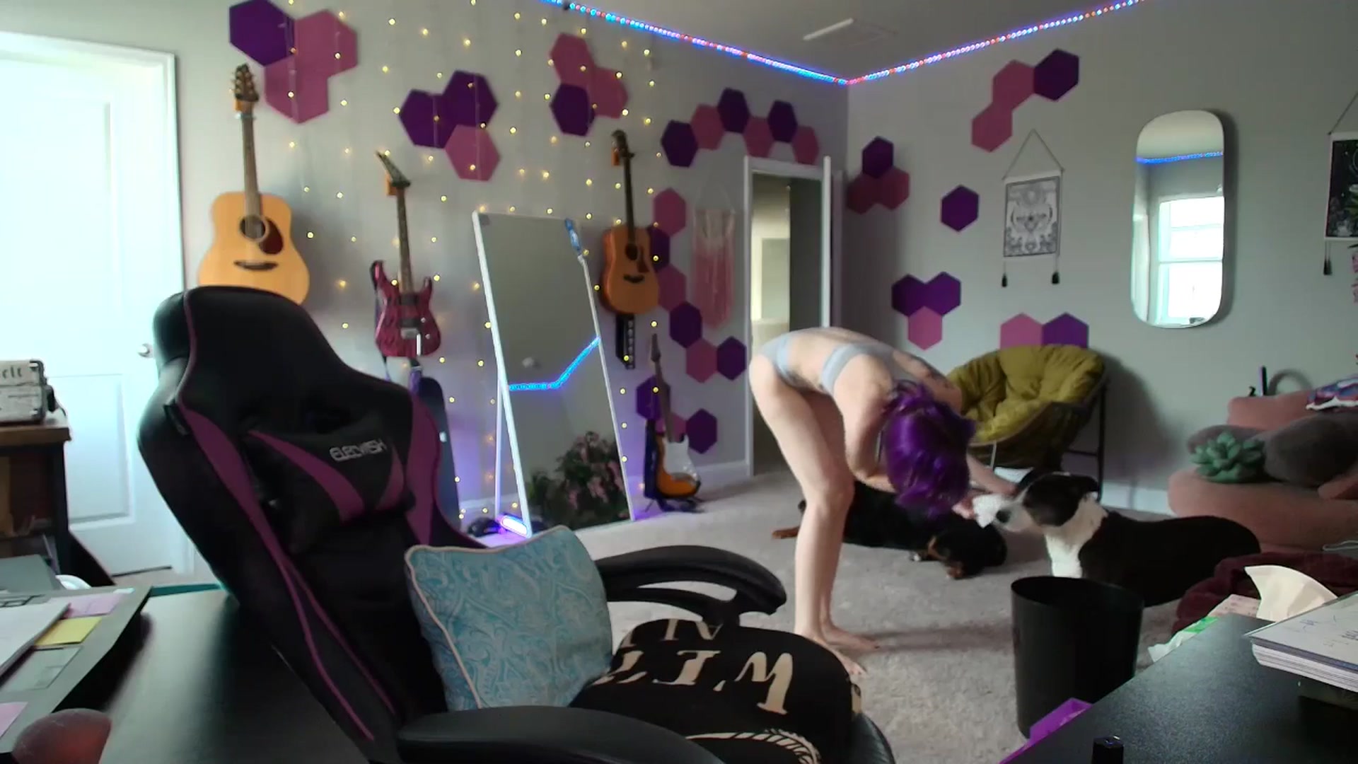 Gallery image thumbnail from MeredithBae's myfreecams stream on, 05/20/2025, 22:38 image 18 of 20