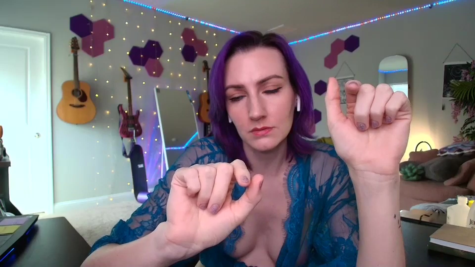 Gallery image thumbnail from MeredithBae's myfreecams stream on, 05/26/2025, 20:32 image 15 of 20