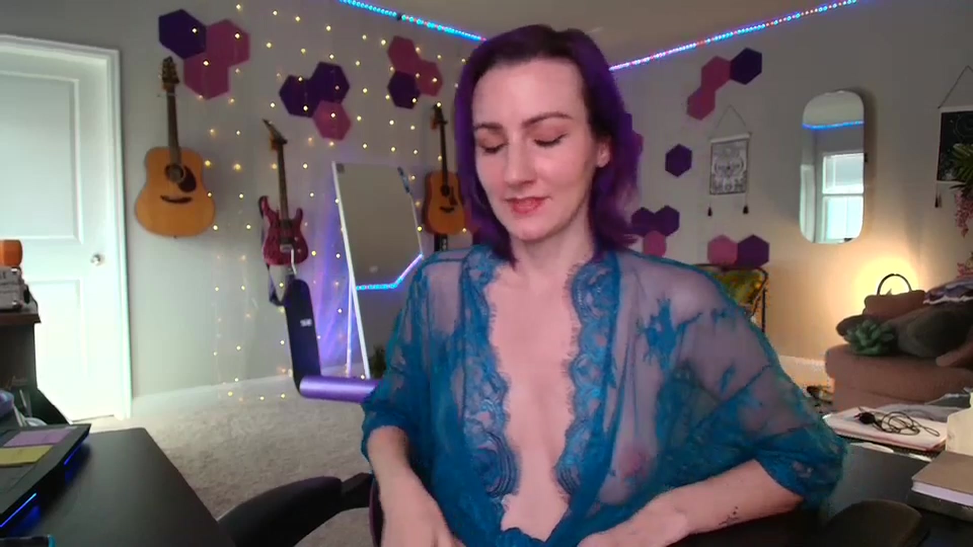 Gallery image thumbnail from MeredithBae's myfreecams stream on, 05/26/2025, 20:32 image 4 of 20