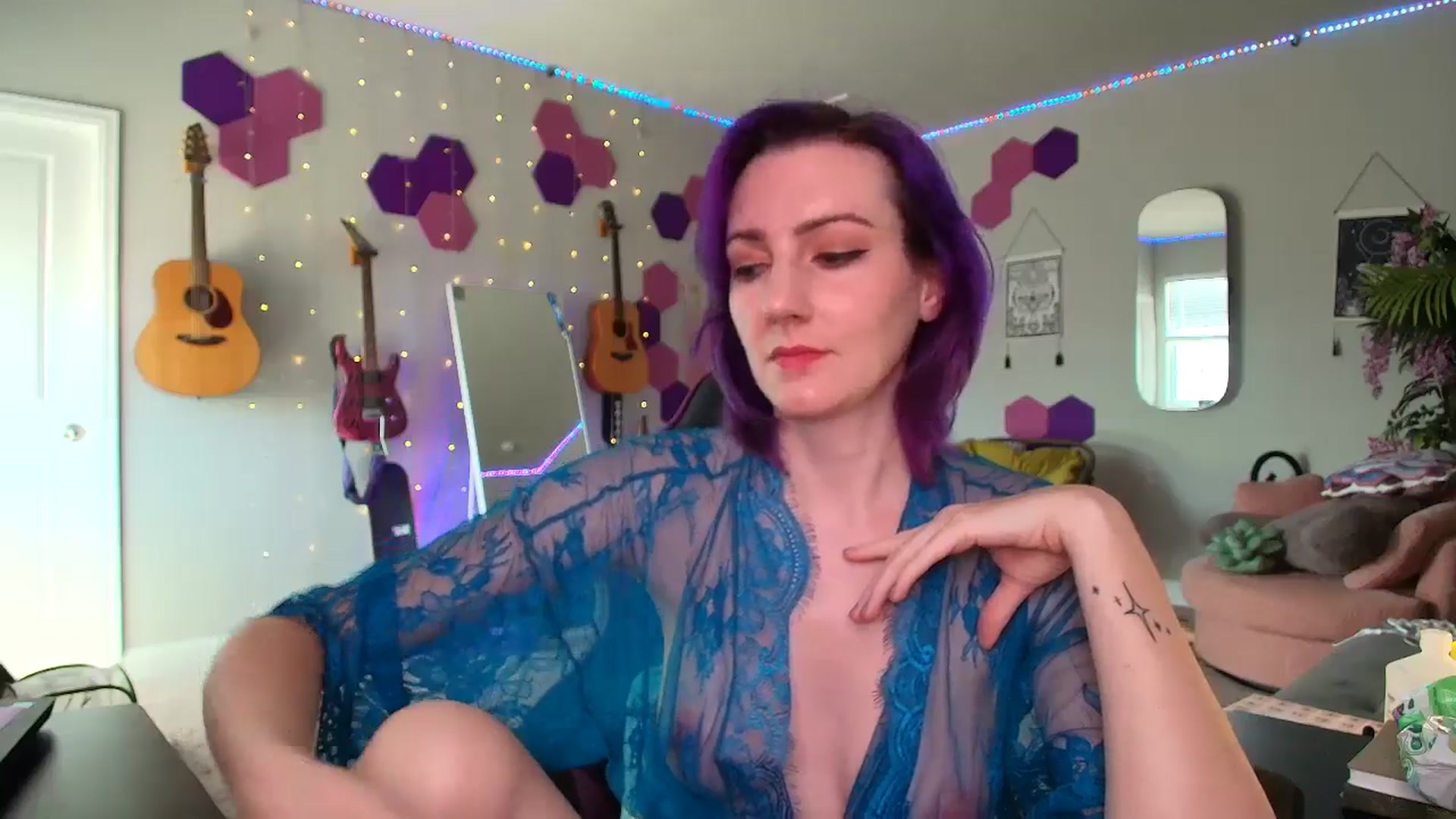 Gallery image thumbnail from MeredithBae's myfreecams stream on, 05/27/2025, 21:29 image 15 of 20