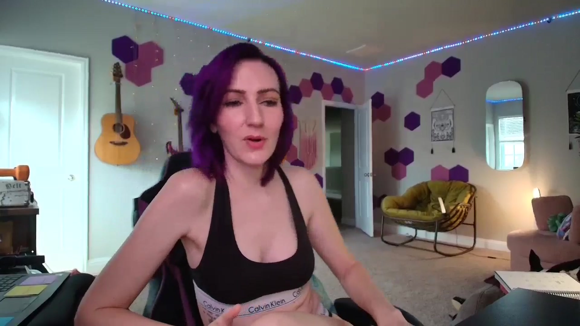 Gallery image thumbnail from MeredithBae's myfreecams stream on, 06/04/2025, 20:59 image 18 of 20