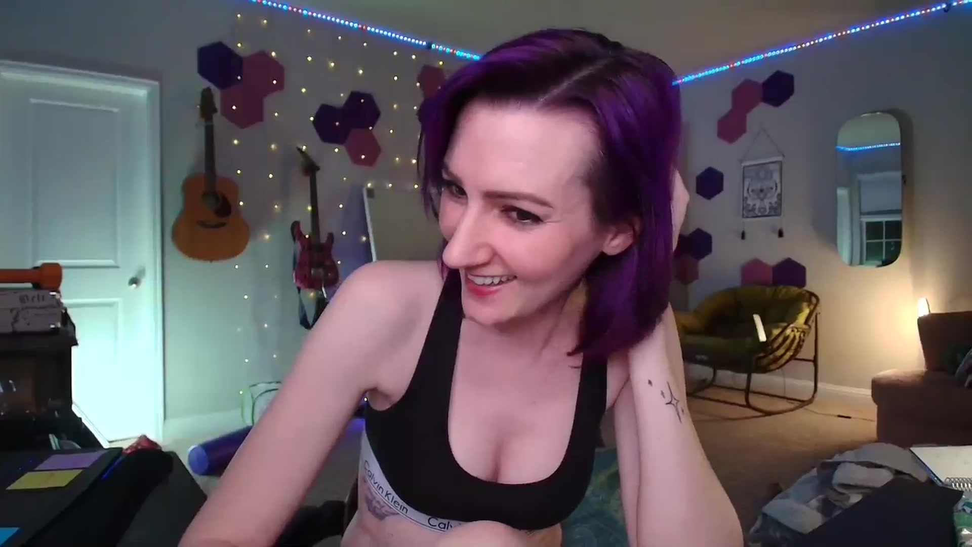 Gallery image thumbnail from MeredithBae's myfreecams stream on, 06/05/2025, 04:44 image 16 of 20