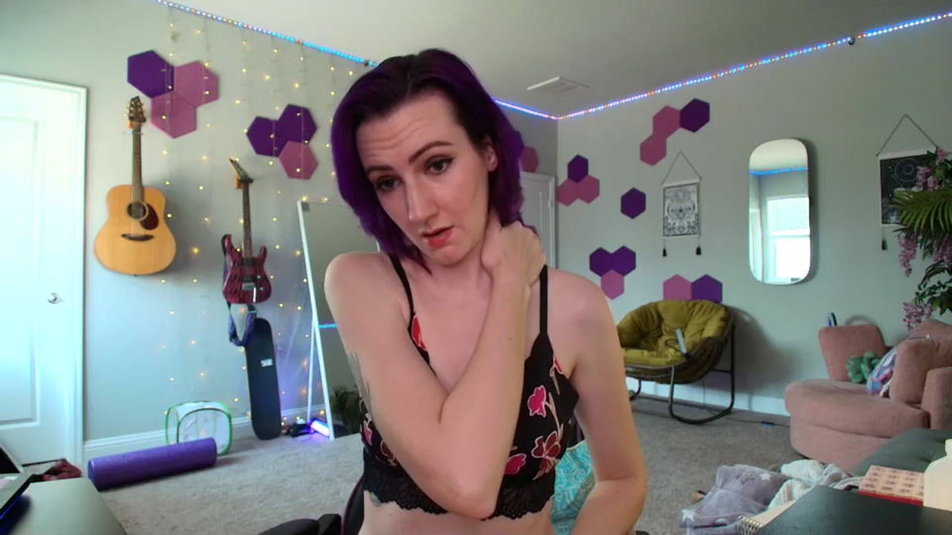 Gallery image thumbnail from MeredithBae's myfreecams stream on, 06/05/2025, 19:01 image 2 of 20
