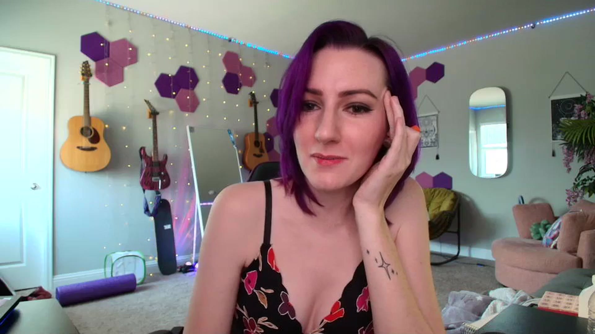 Gallery image thumbnail from MeredithBae's myfreecams stream on, 06/05/2025, 19:01 image 15 of 20