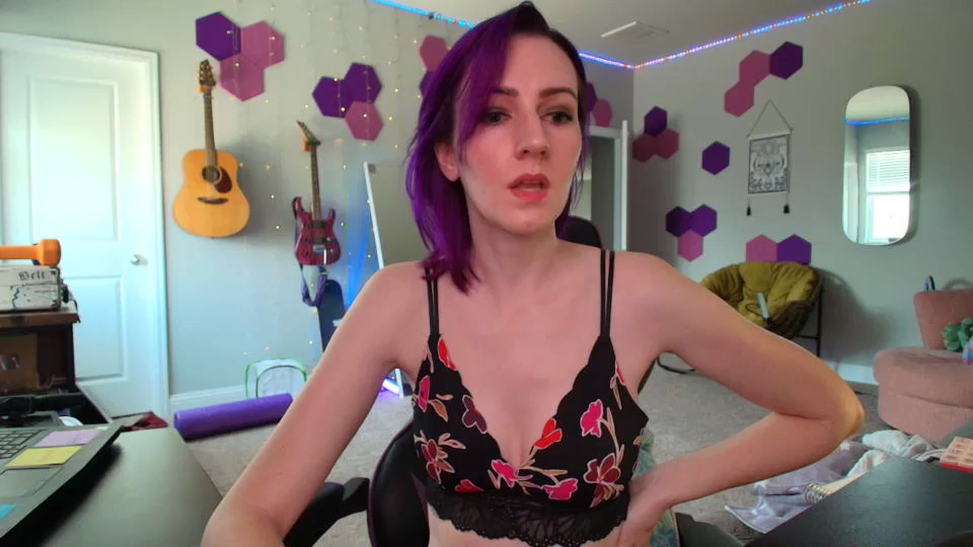 Gallery image thumbnail from MeredithBae's myfreecams stream on, 06/05/2025, 20:11 image 5 of 20