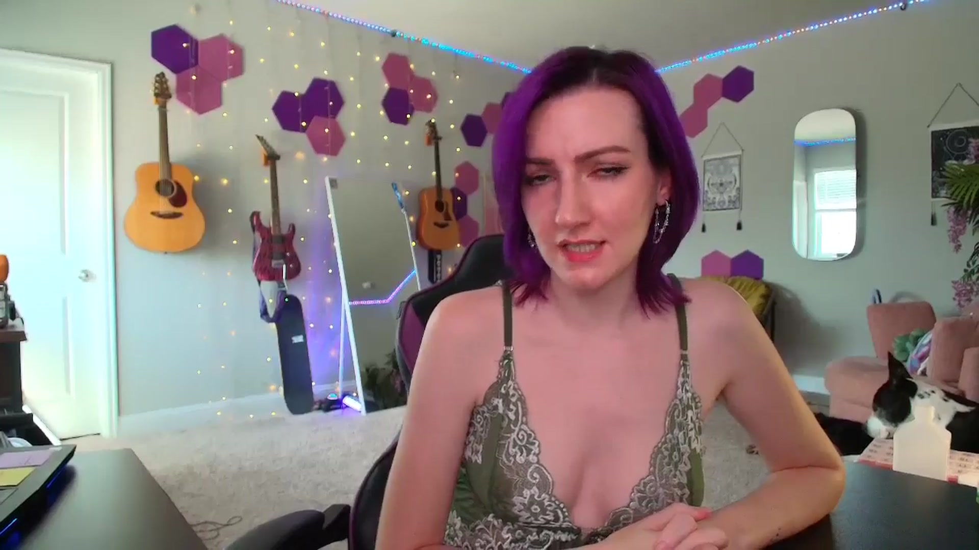 Gallery image thumbnail from MeredithBae's myfreecams stream on, 06/06/2025, 20:26 image 14 of 20
