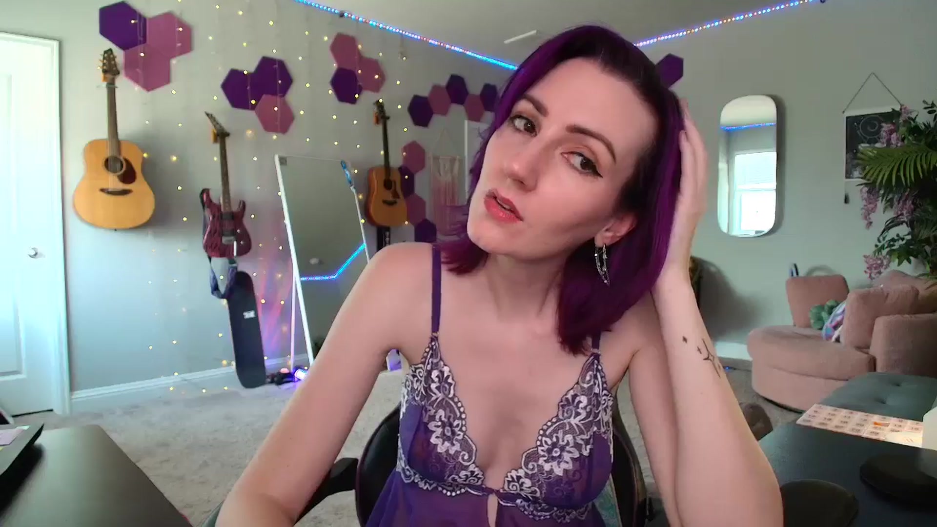 Gallery image thumbnail from MeredithBae's myfreecams stream on, 06/07/2025, 21:04 image 11 of 20