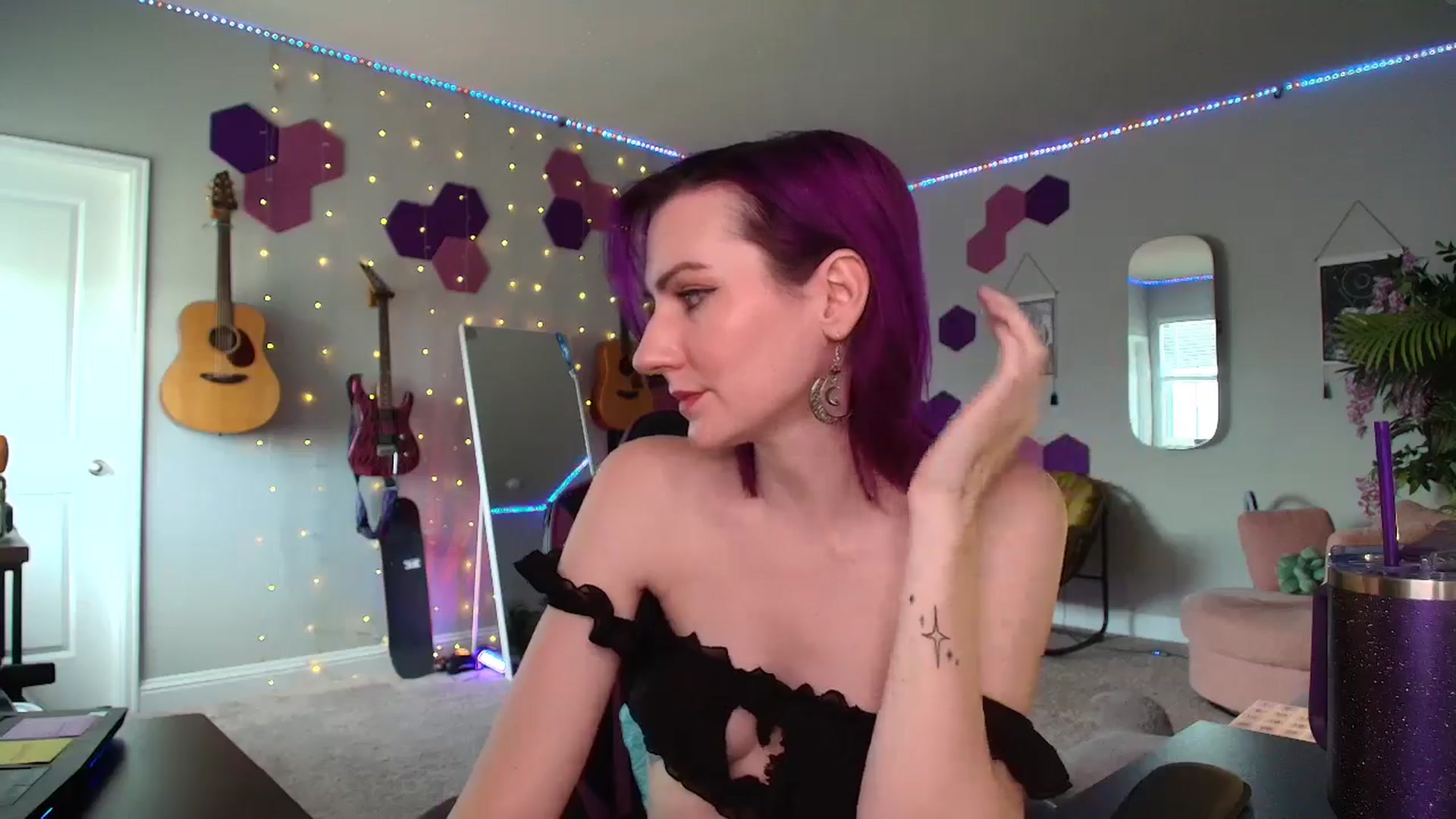 Gallery image thumbnail from MeredithBae's myfreecams stream on, 06/08/2025, 21:34 image 16 of 20