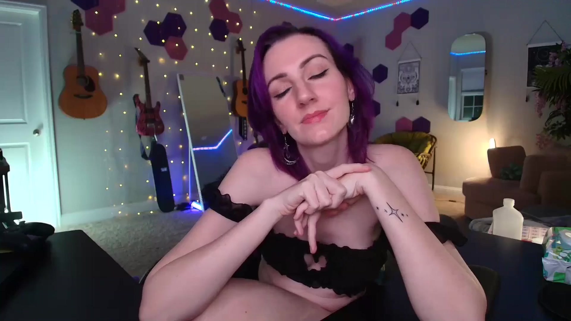 Gallery image thumbnail from MeredithBae's myfreecams stream on, 06/09/2025, 04:42 image 17 of 20