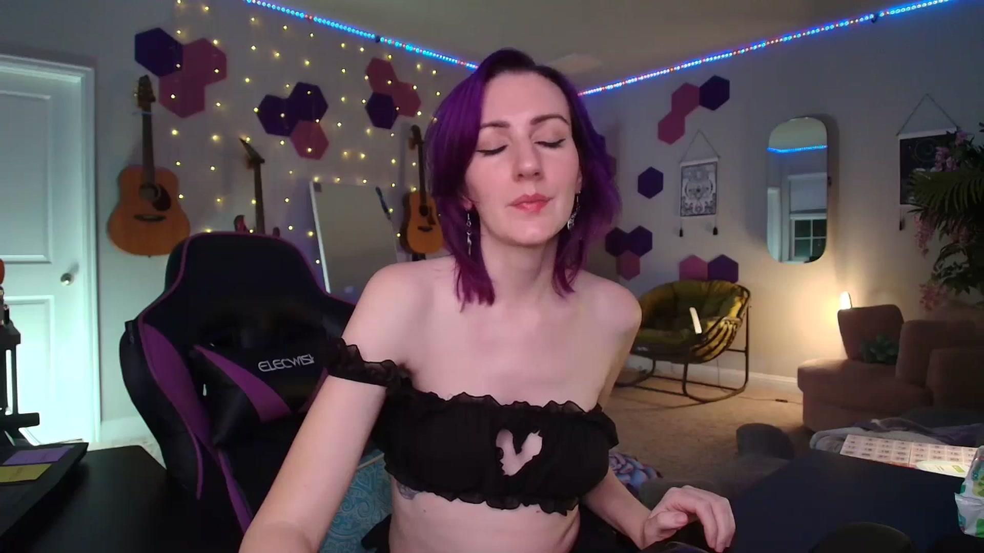 Gallery image thumbnail from MeredithBae's myfreecams stream on, 06/09/2025, 04:42 image 10 of 20