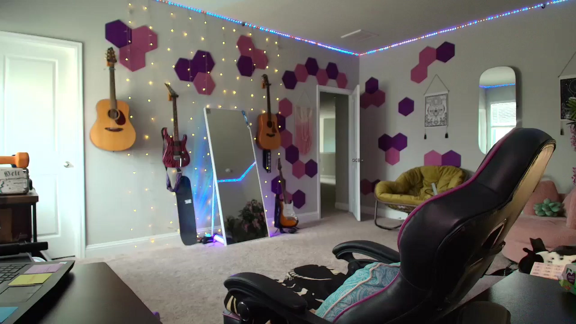 Gallery image thumbnail from MeredithBae's myfreecams stream on, 06/09/2025, 21:08 image 4 of 20