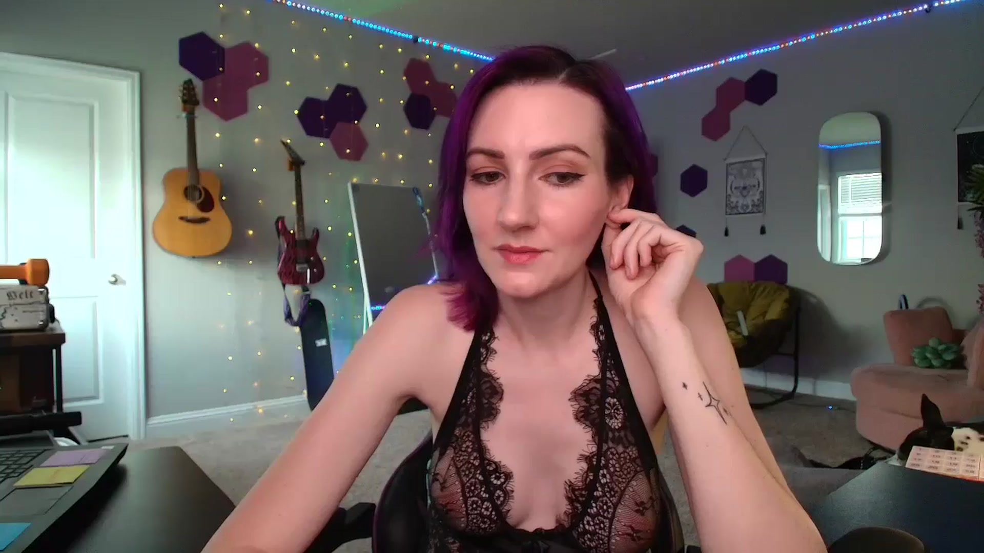Gallery image thumbnail from MeredithBae's myfreecams stream on, 06/09/2025, 21:08 image 17 of 20