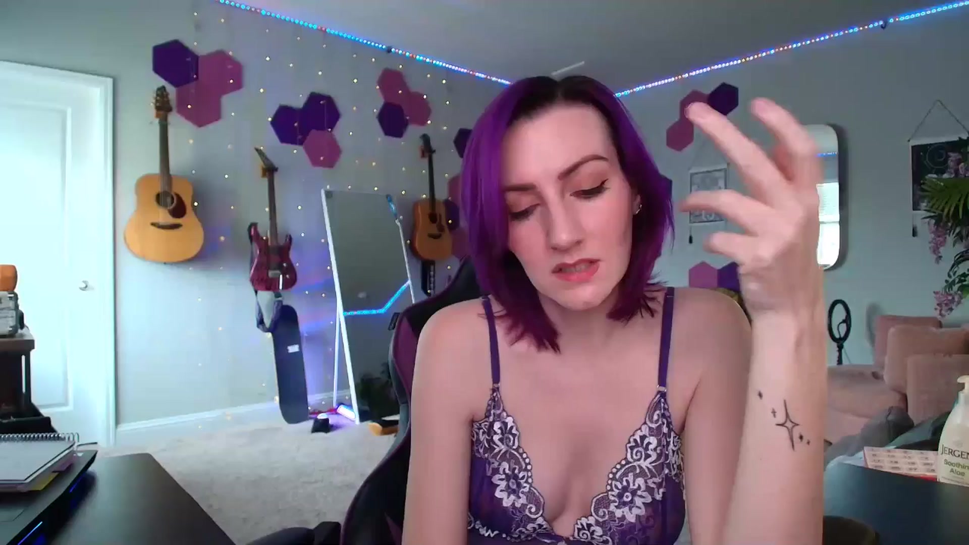 Gallery image thumbnail from MeredithBae's myfreecams stream on, 06/11/2025, 21:33 image 16 of 20