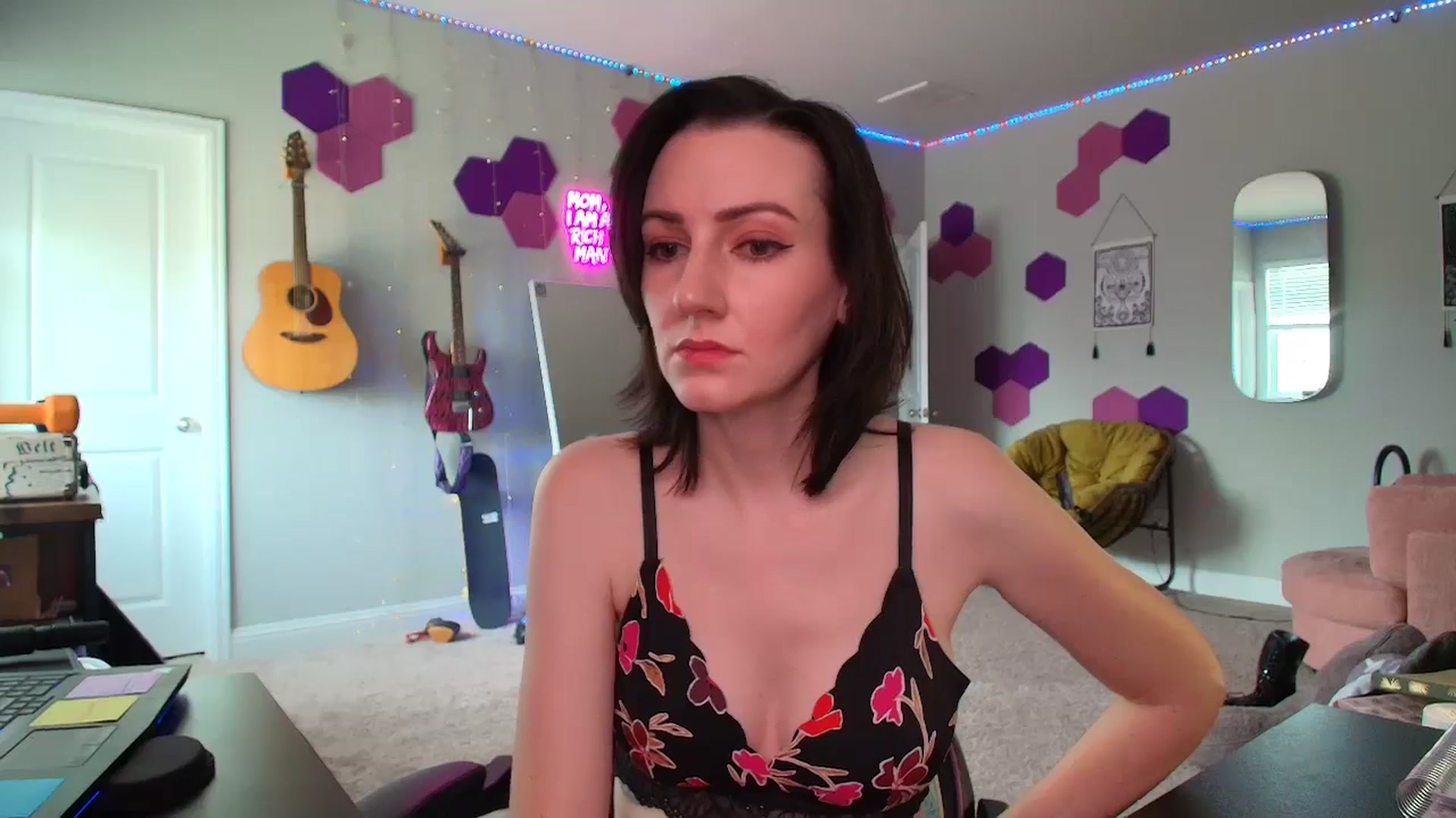 Gallery image thumbnail from MeredithBae's myfreecams stream on, 06/25/2025, 20:32 image 14 of 20