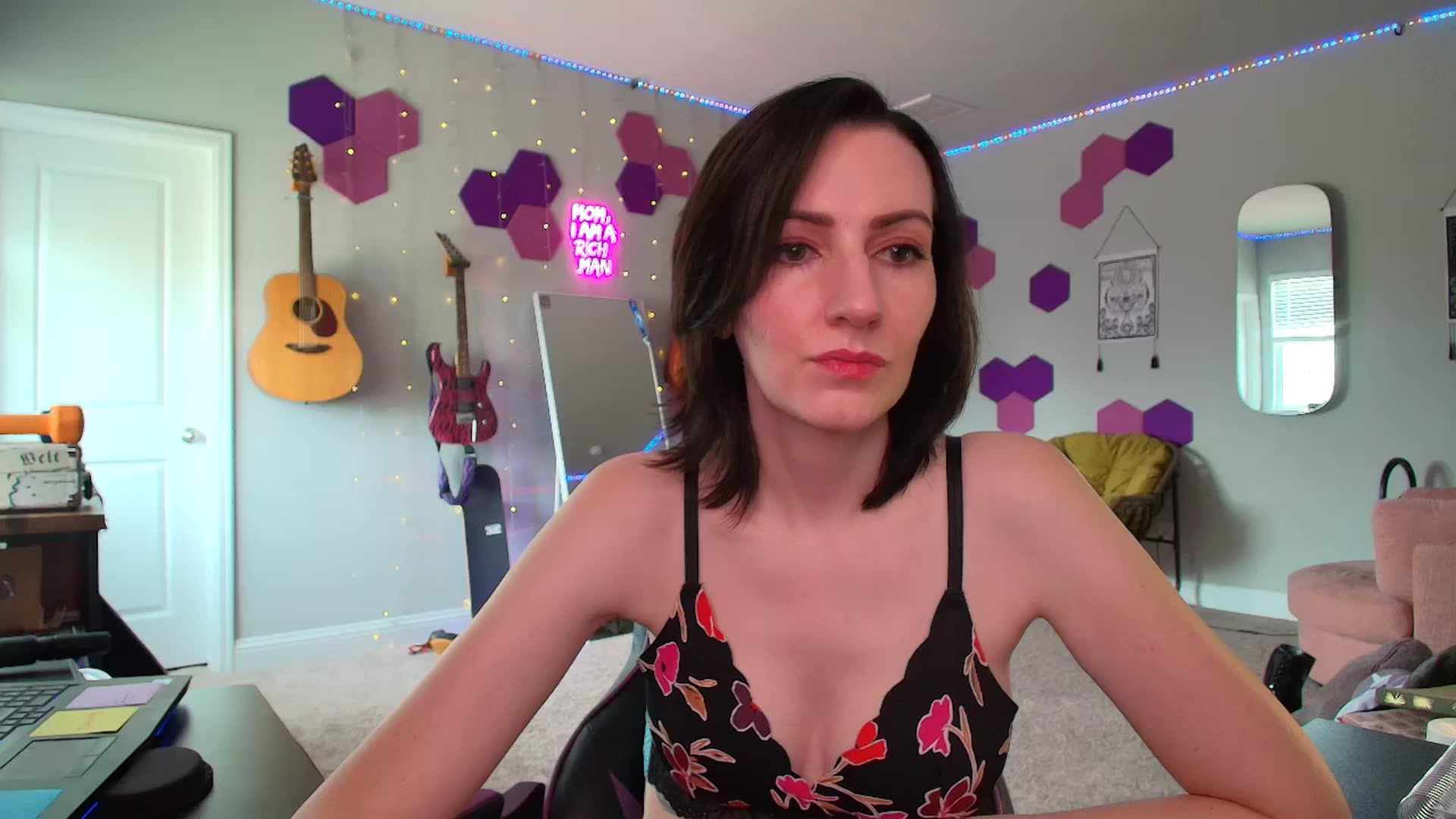 Gallery image thumbnail from MeredithBae's myfreecams stream on, 06/25/2025, 20:32 image 7 of 20