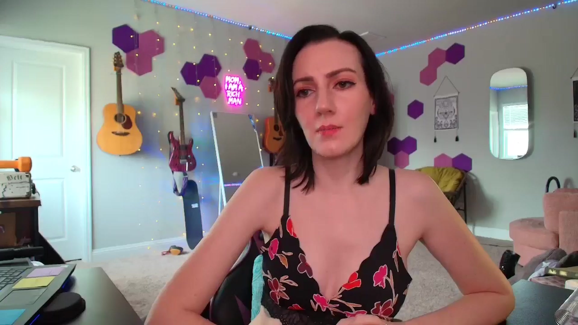 Gallery image thumbnail from MeredithBae's myfreecams stream on, 06/25/2025, 20:32 image 12 of 20