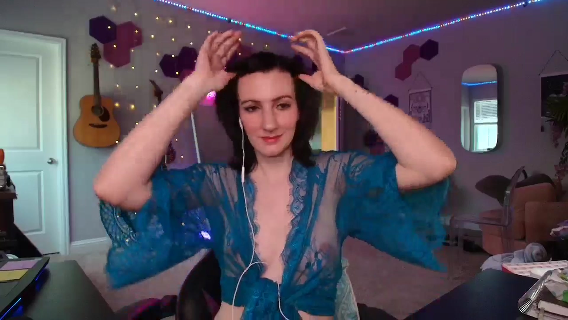 Gallery image thumbnail from MeredithBae's myfreecams stream on, 06/26/2025, 20:17 image 17 of 20