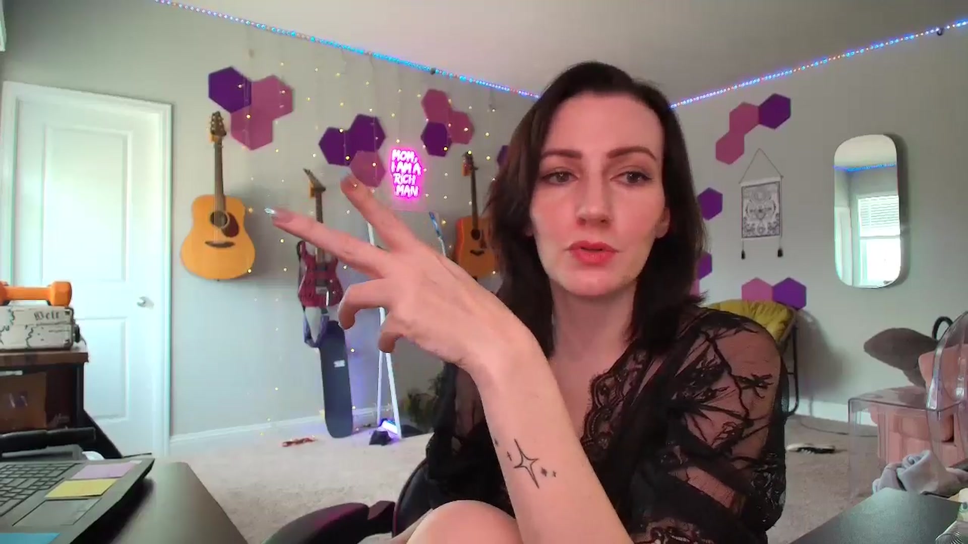Gallery image thumbnail from MeredithBae's myfreecams stream on, 06/27/2025, 20:02 image 16 of 20