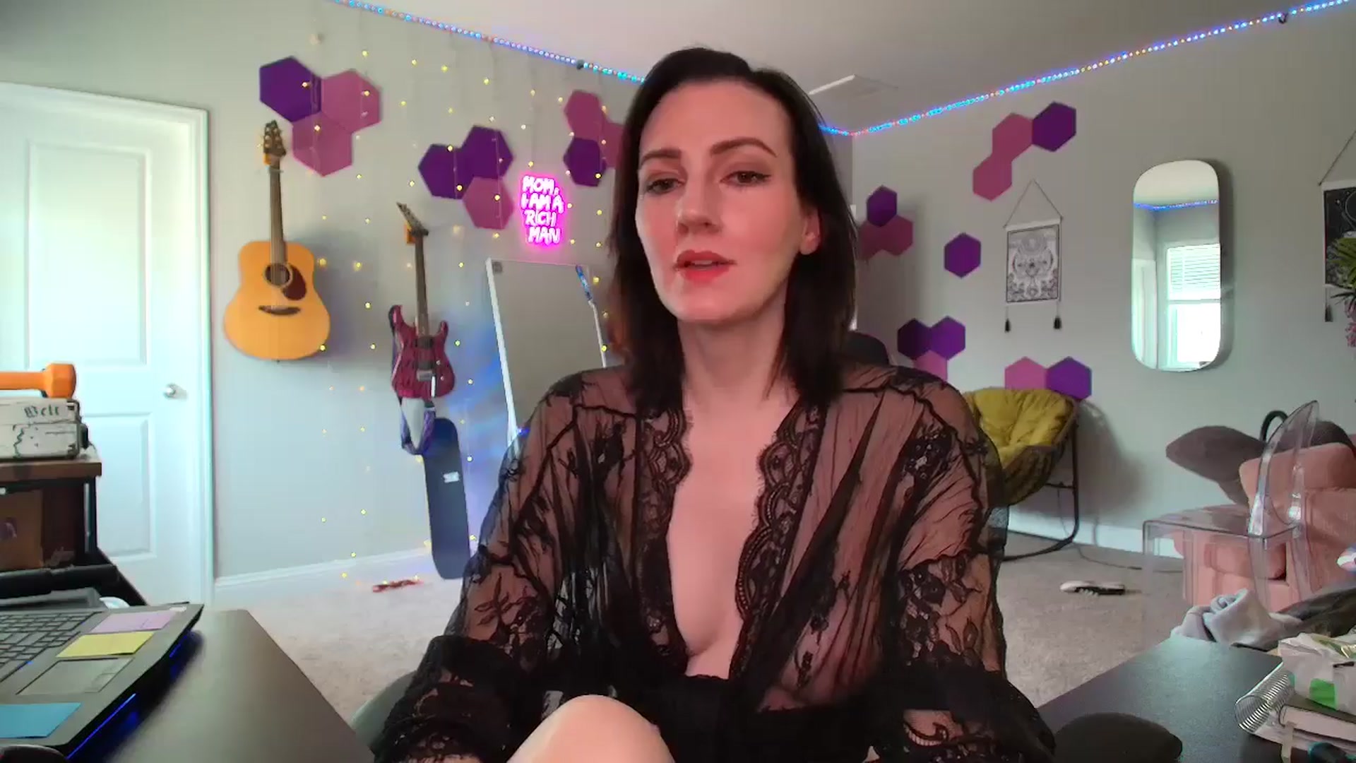 Gallery image thumbnail from MeredithBae's myfreecams stream on, 06/27/2025, 20:02 image 4 of 20