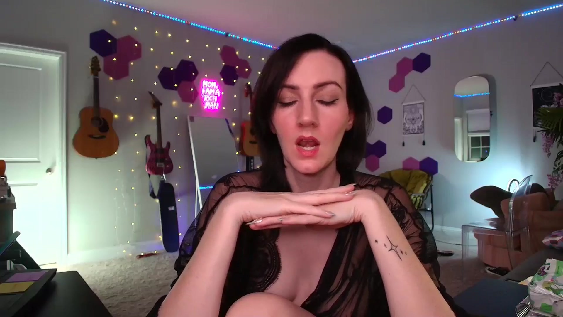 Gallery image thumbnail from MeredithBae's myfreecams stream on, 06/28/2025, 05:57 image 6 of 20